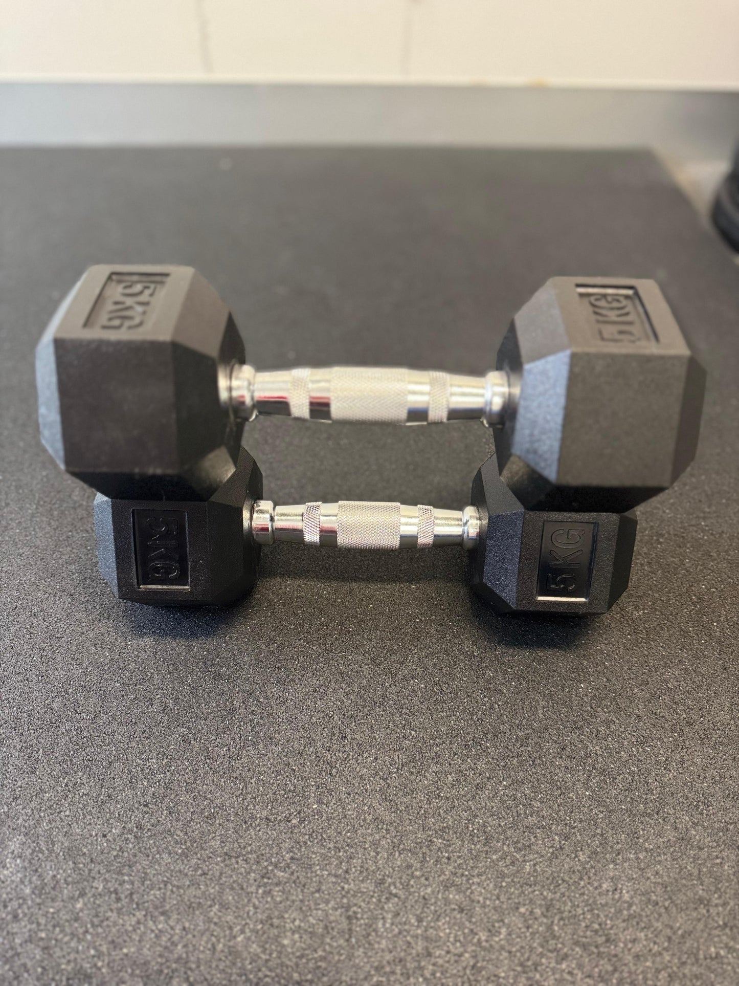 385kg Rubber Hex Dumbbell Set –12 Pairs Complete Kit (5kg–30kg Pairs + Rack)